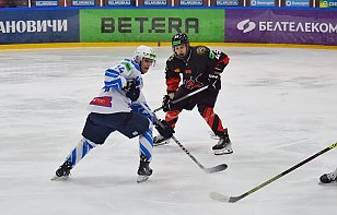 Уступаем в упорной борьбе одному из лидеров чемпионата (2:3)