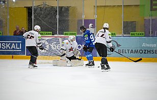 Уступаем в стартовом матче (0:3)