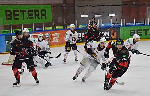 К сожалению, и сегодня победа остается за гостями из Гомеля (0:2)